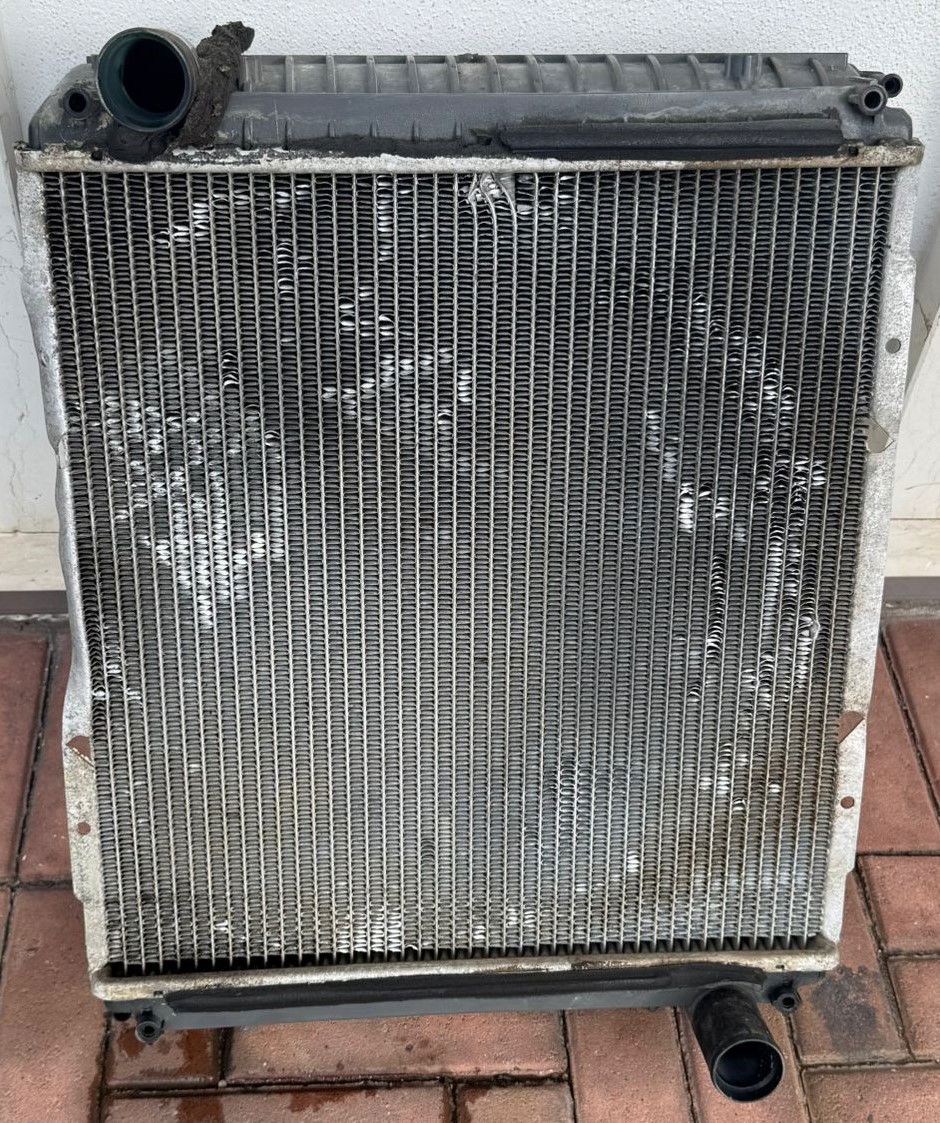 Radiatore auto con alette schiacciate.jpeg